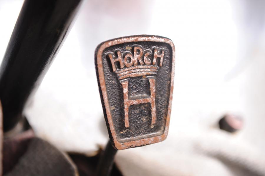 Логотип Horch 8/305 Tourer 1928 года  (фото 6 из 13)